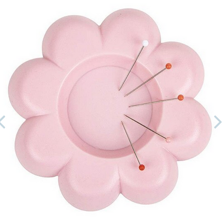 Lori Holt Flower Power Magnetic Pin Holder Frosting