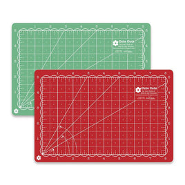 Lori Holt Cute Cuts™ Cutting Mat 5" x 8"